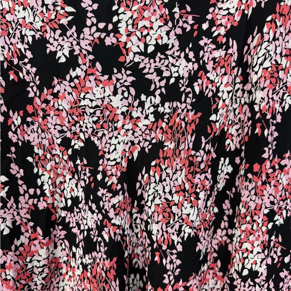 Style & Co. floral skirt. Size 12P - Picture 6 of 6